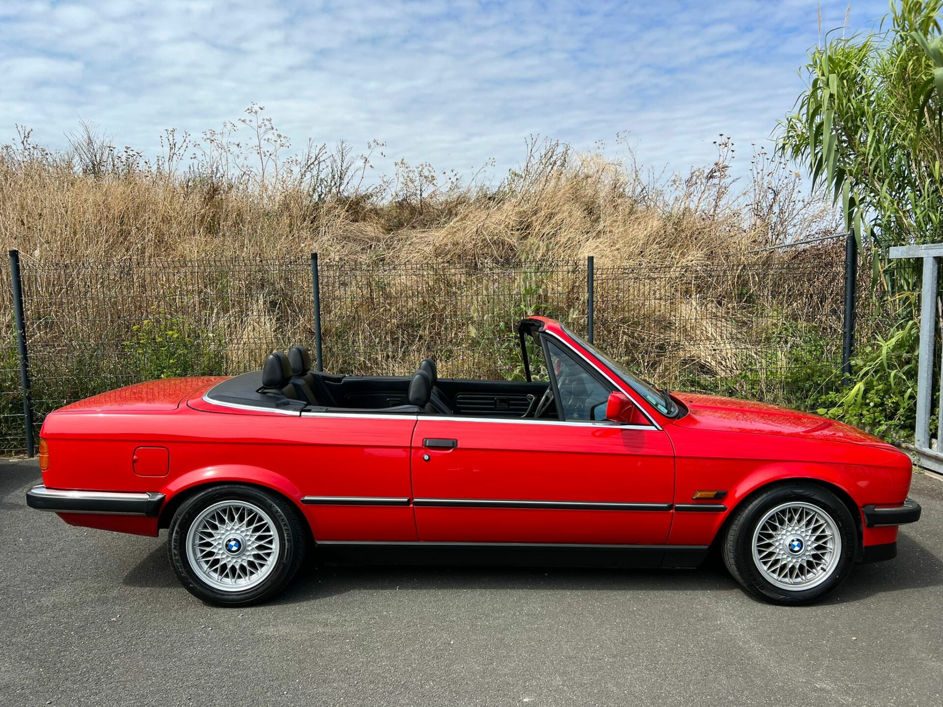 BMW E30 325 i CABRIOLET