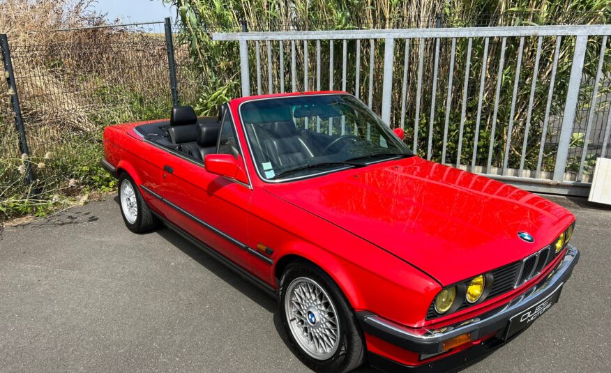 BMW E30 325 i CABRIOLET