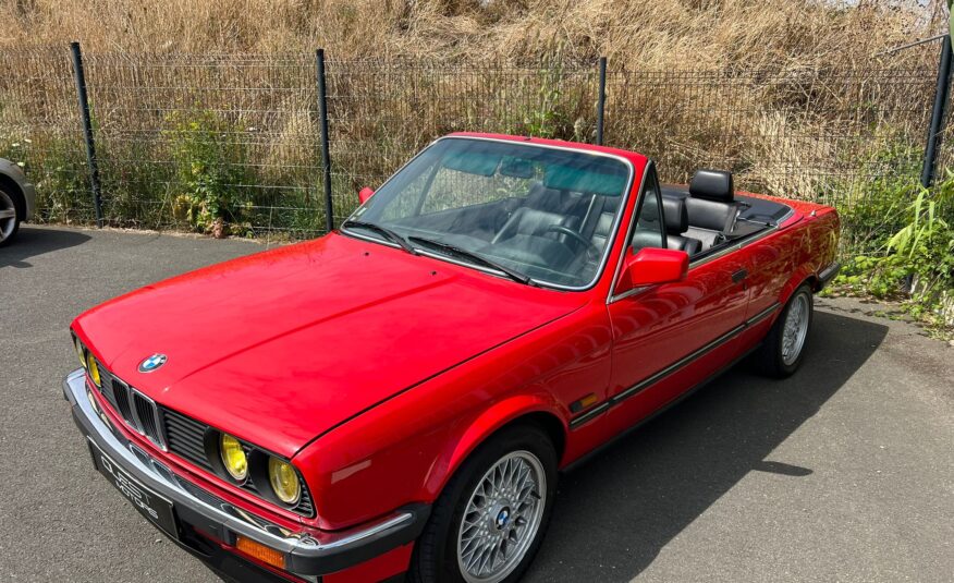 BMW E30 325 i CABRIOLET