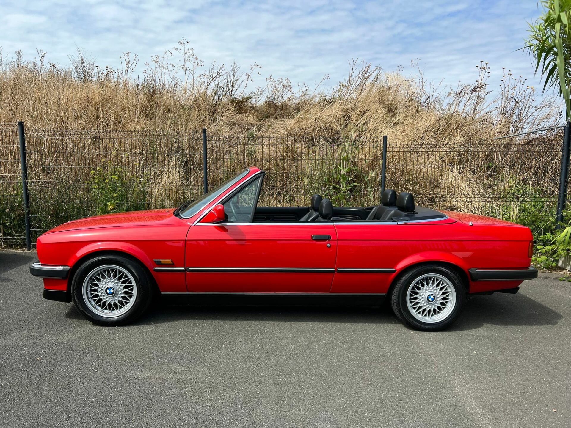 BMW E30 325 i CABRIOLET