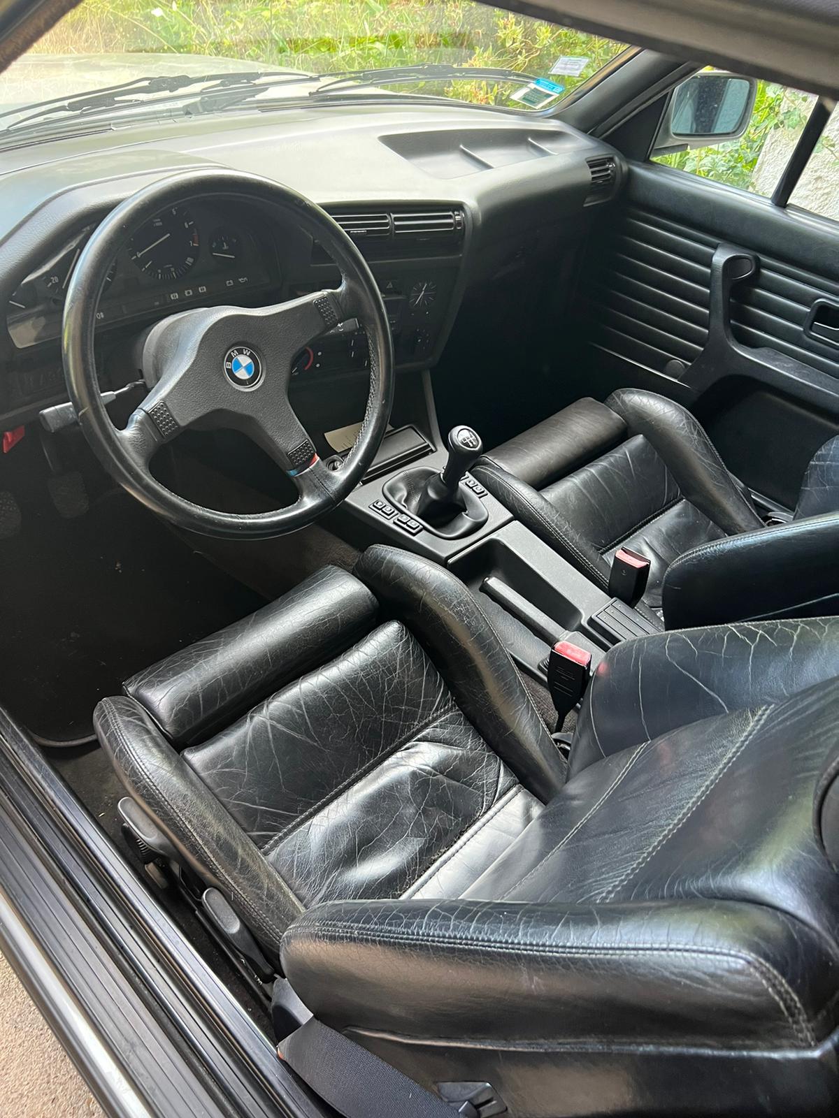 BMW E30 325 i CABRIOLET