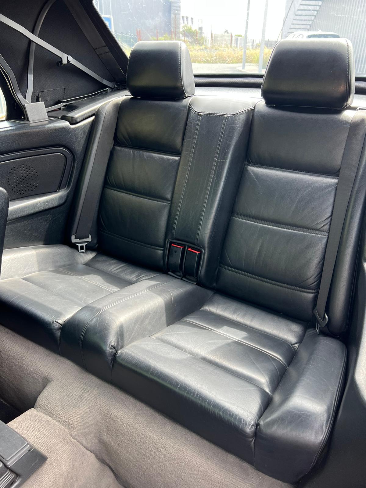 BMW E30 325 i CABRIOLET