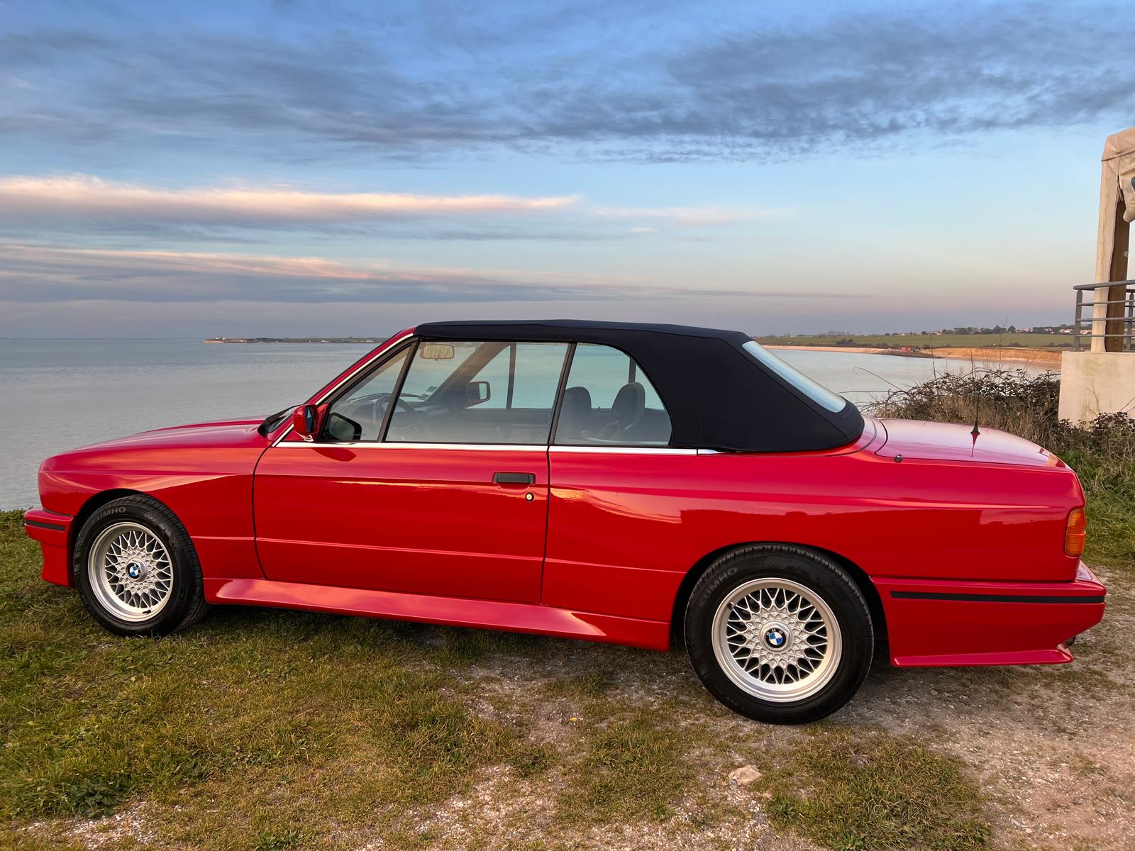 BMW 320i E30 PACK M3 ORIGINE FRANCAISE 1ère Main*ETAT EXCEPTIONNEL*