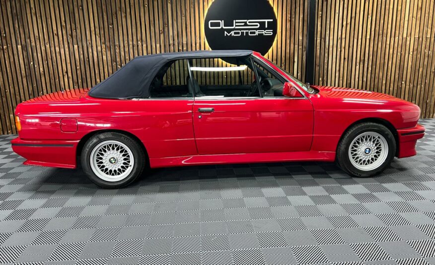 BMW 320i E30 PACK M3 ORIGINE FRANCAISE 1ère Main*ETAT EXCEPTIONNEL*