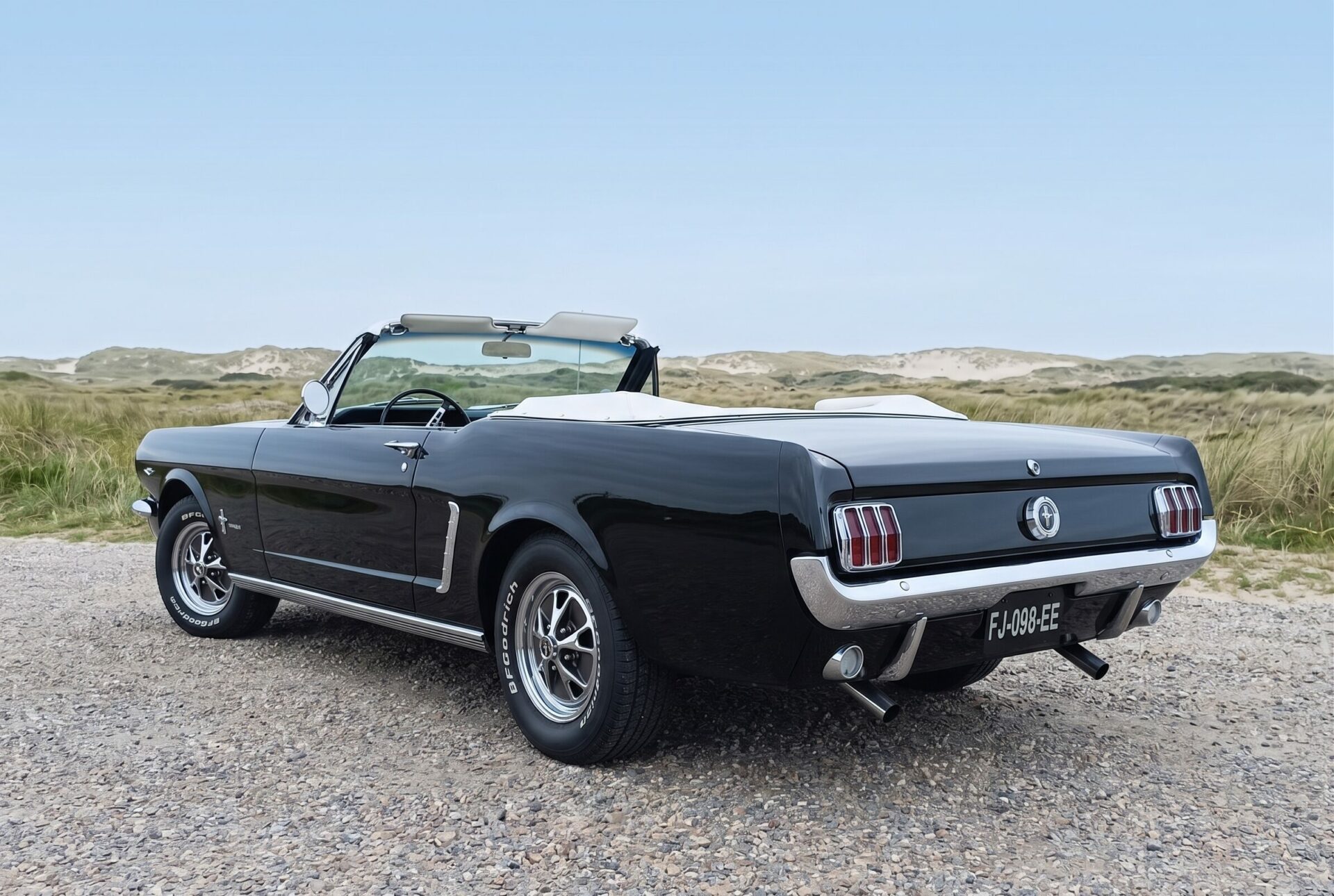 FORD MUSTANG 1965 V8