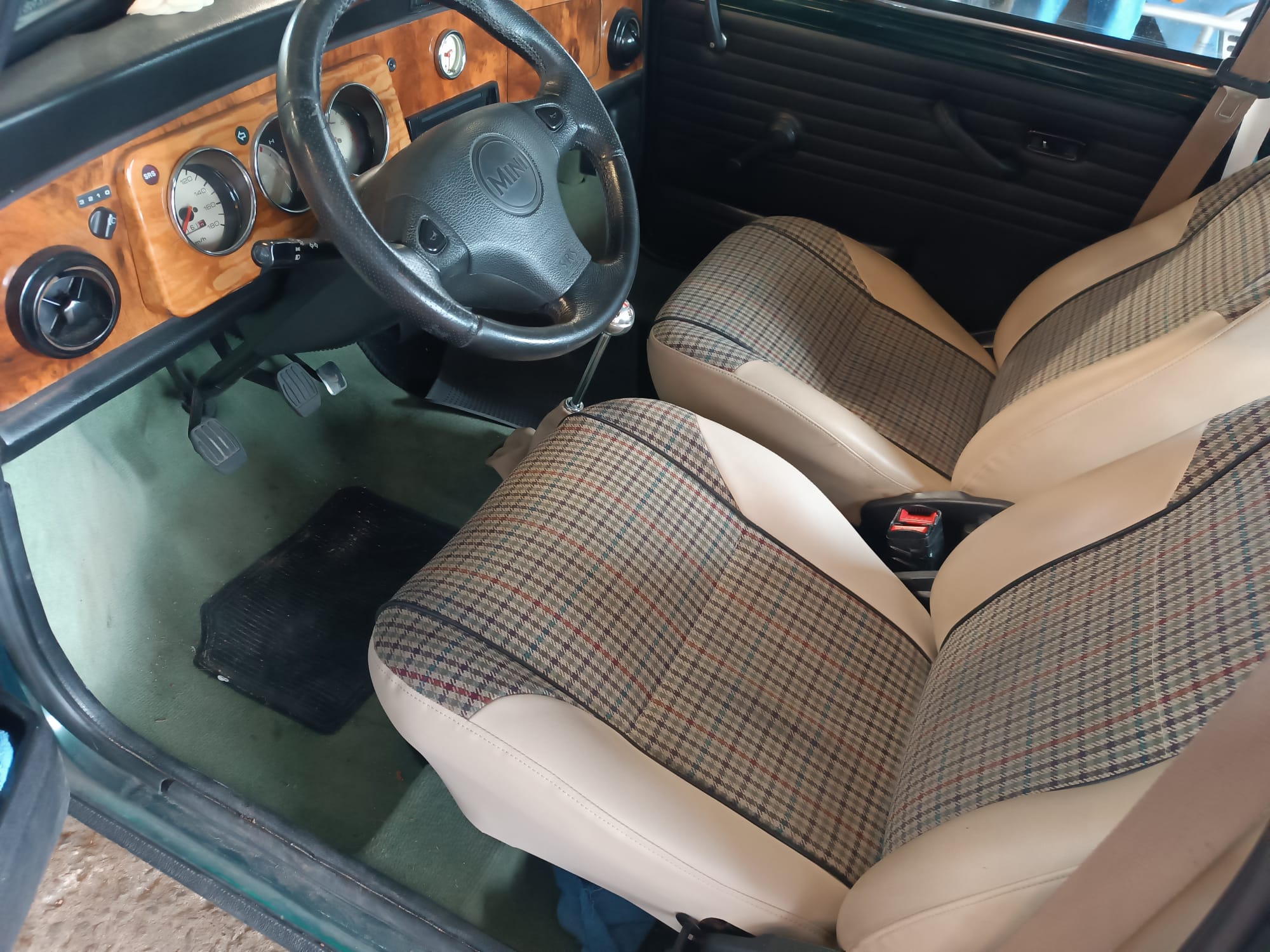 ROVER MINI 1.3L PARFAIT ETAT-A VOIR